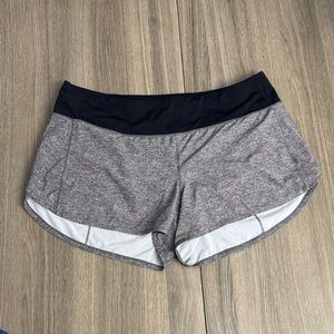 Lululemon Women’s Running Shorts Size 14 Heather Gray Black 3.5 Inseam